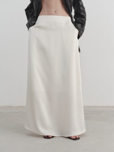 Elegant White Maxi Skirt J58